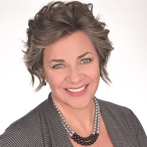 Meet your Posher, Karin